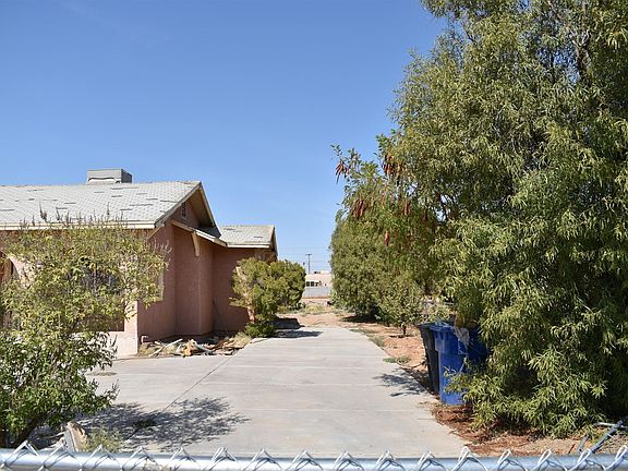2nd image of 15814 N Nash St