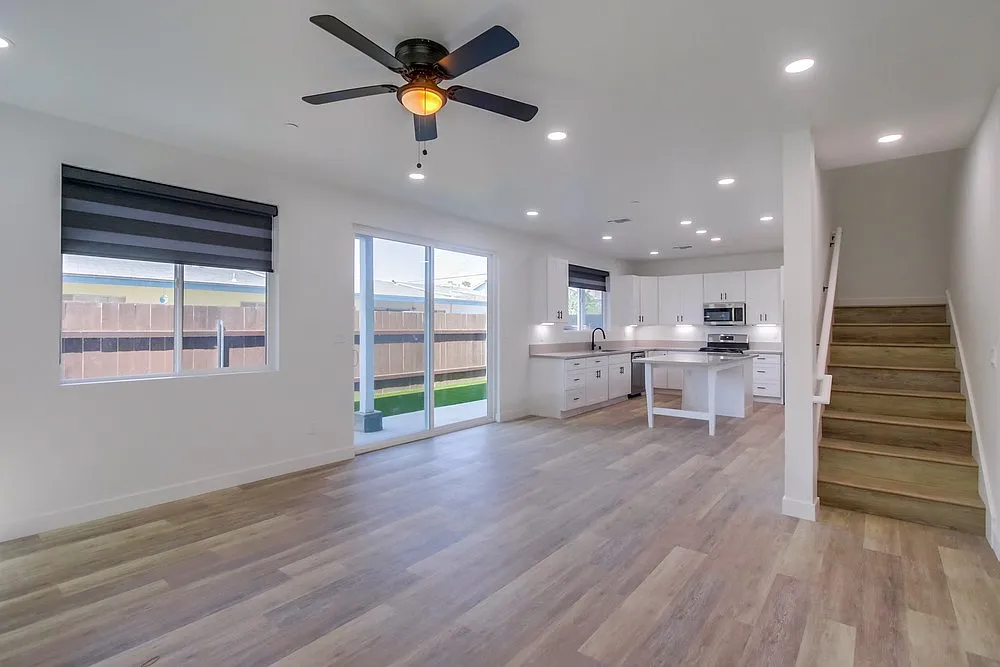 5 bed, 4.5 bath, 2627 sqft, $5,500 — Photo 1
