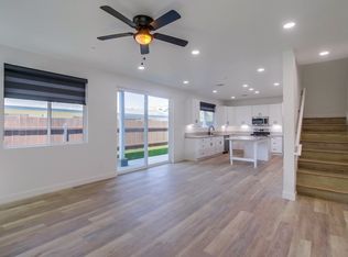 577 8th St, Imperial Beach, CA 91932