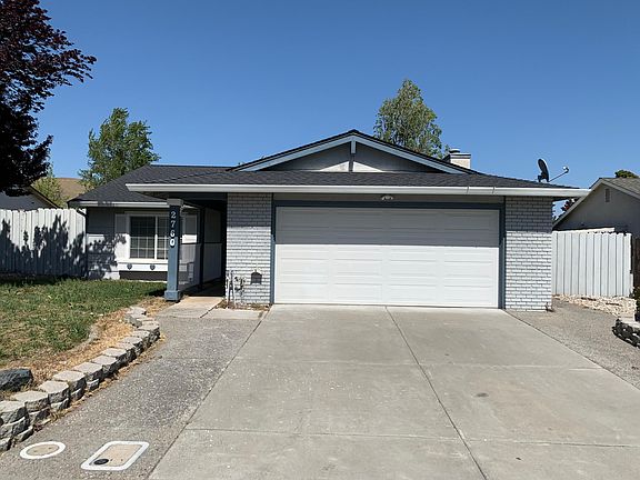 4th image of 2760 Applewood Dr