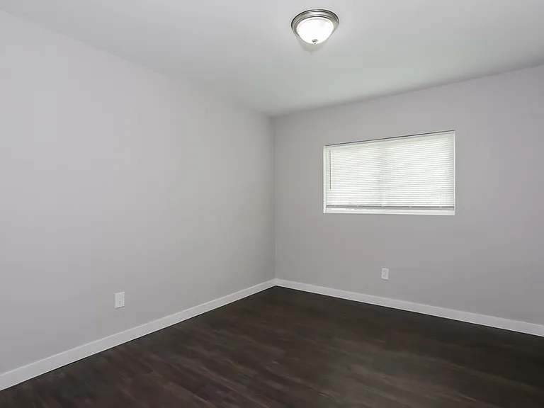 10500 Flagstaff Run — Photo 13