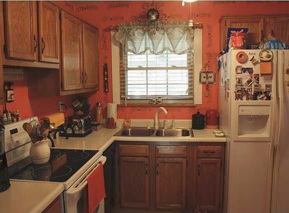 Gorgous street presence!