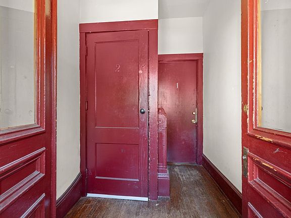 3rd image of 32-34 Linden St