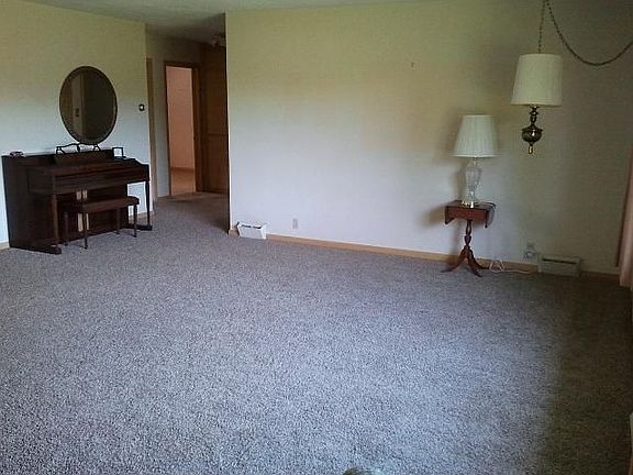 4th image of 250 N Dries St