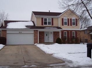 8349 Alden Ln, Darien, IL 60561