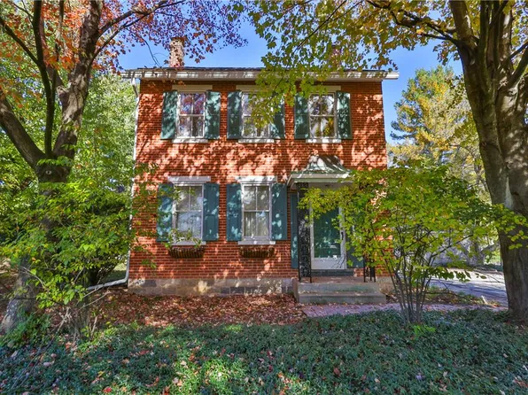 765 E Macada Rd, Bethlehem, PA 18017