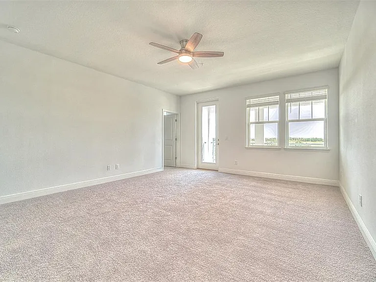 7035 Nemours Pkwy — Photo 16