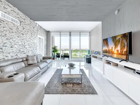 100 Bayview Dr Ph 01, Sunny Isles Beach, FL 33160