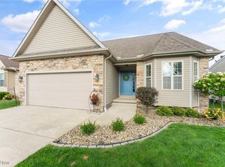 279 Potters Cir, Girard, OH 44420