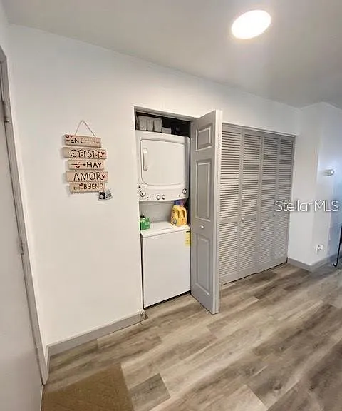 2500 Woodgate Blvd #203 — Photo 8