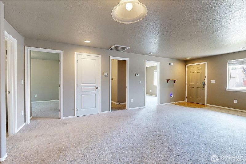 5th image of 1310 SW Riparian Court