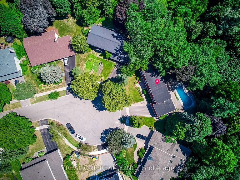 814 Calder Rd — Photo 41