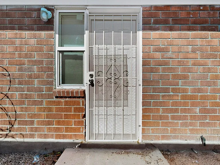 536 Cardenas Dr SE — Photo 23