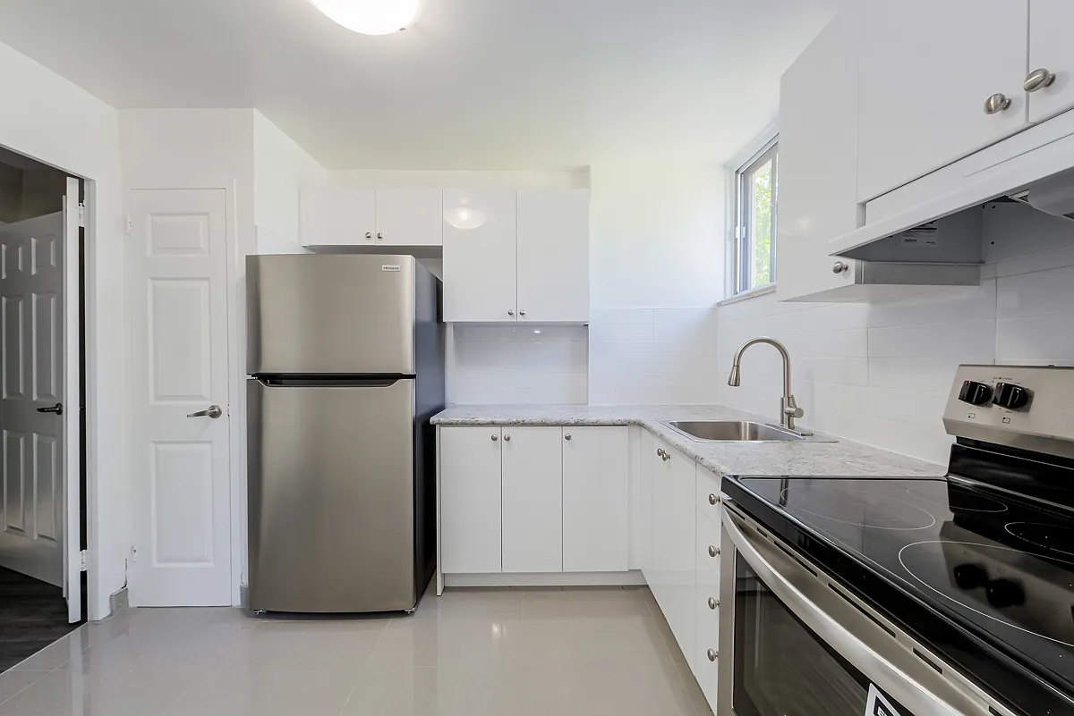 33 Eastmount Ave #1015251 photo 1