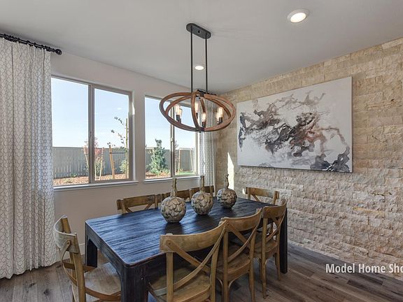 4th image of 219 Moisant Ct