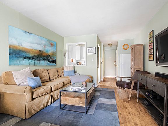 3rd image of 430 E 77th St APT 6E