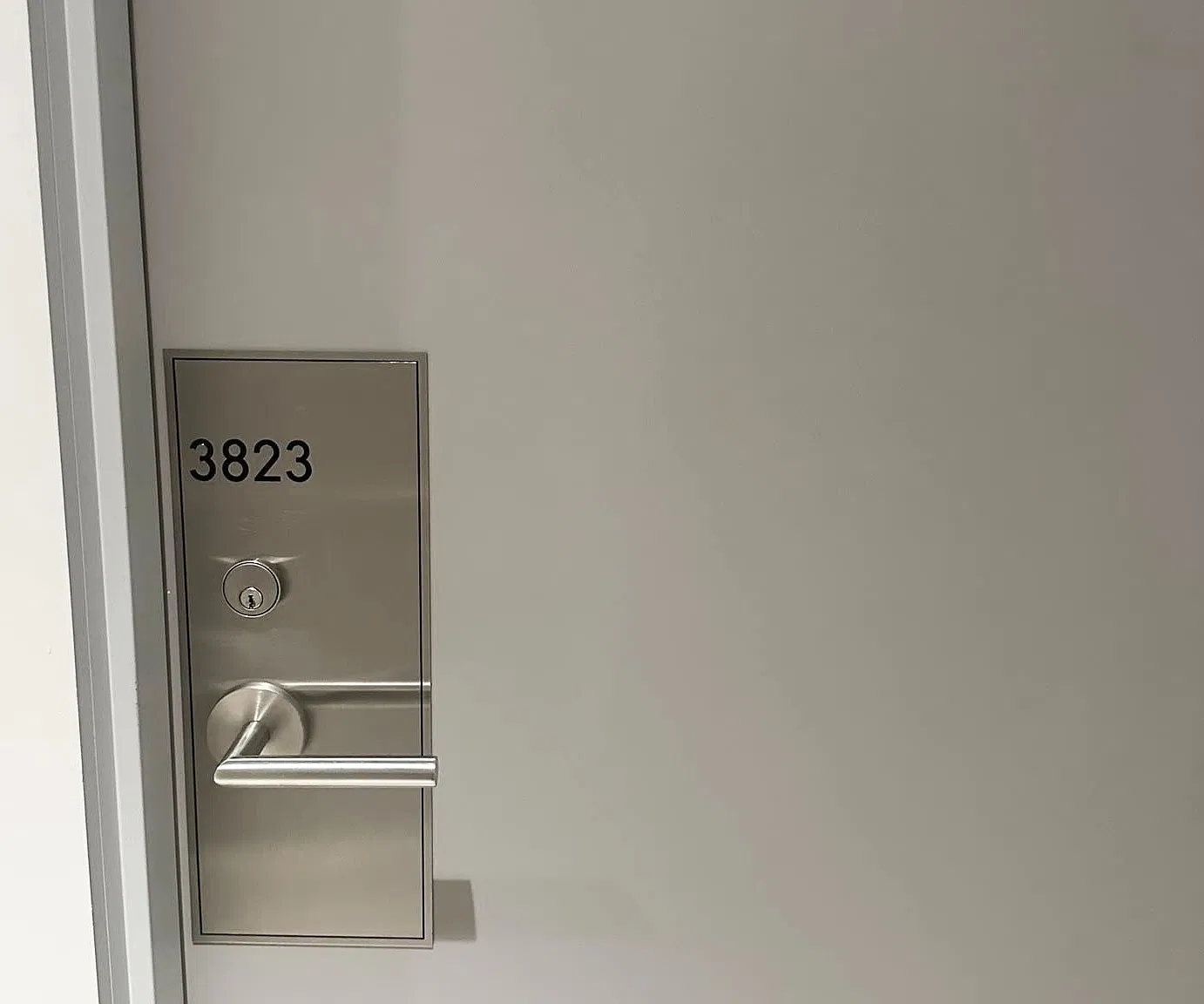2 bed, $3,200 — Photo 4