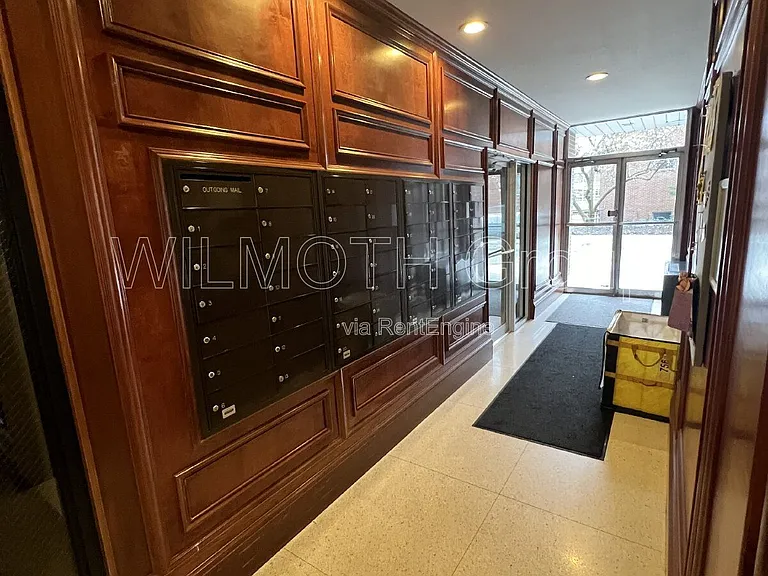 3965 N Meridian St #2D — Photo 4