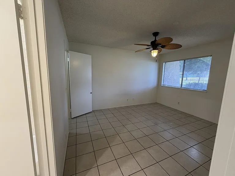 1594 Christopher Ln — Photo 14