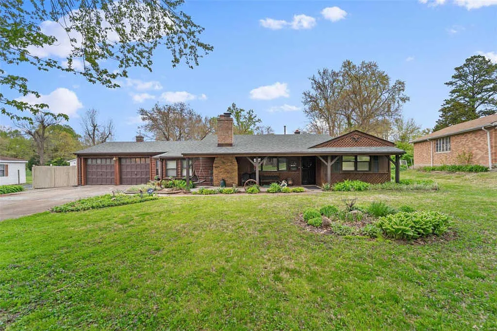 8133 Gardner Ln photo 1