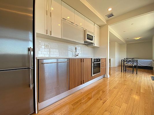 1st image of 31-35 31st St #701