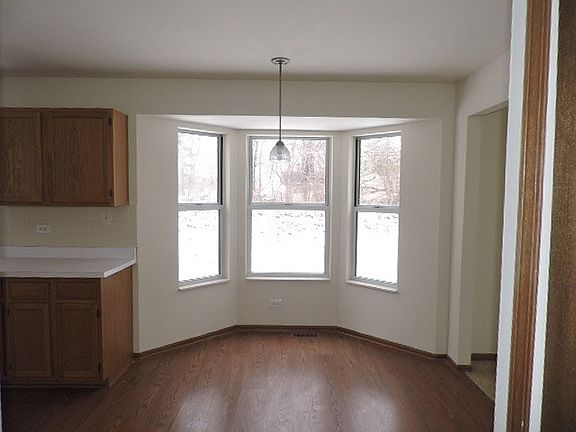 4th image of 411 Vana Dr