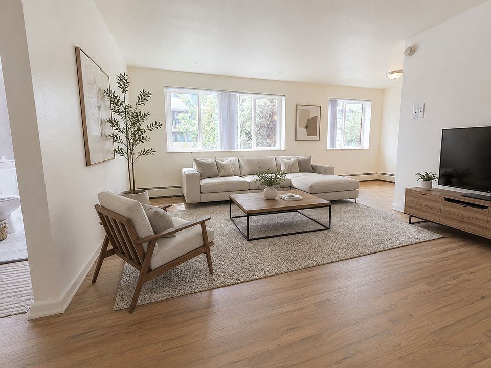 1st image of 801 N Dahlia St #2