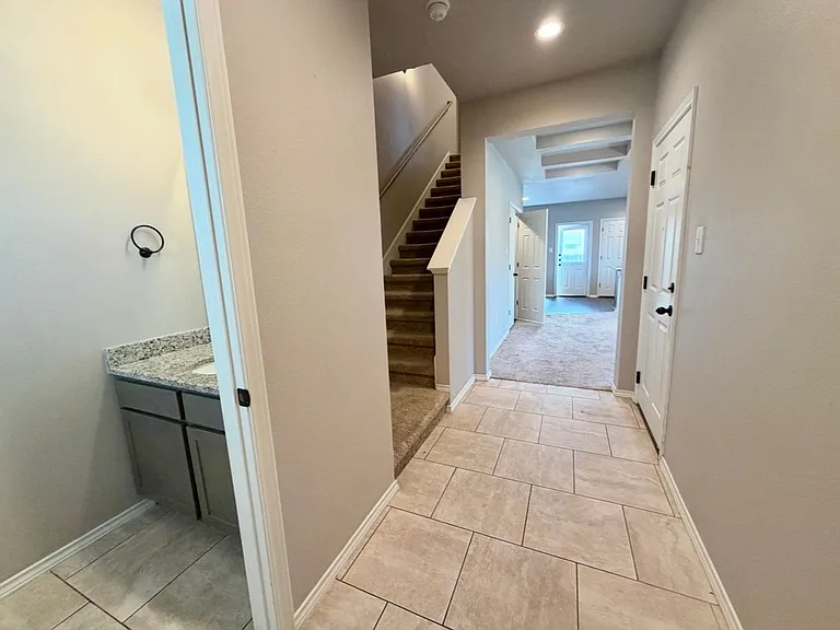 4138 Swans Lndg #2-unit 101 — Photo 2