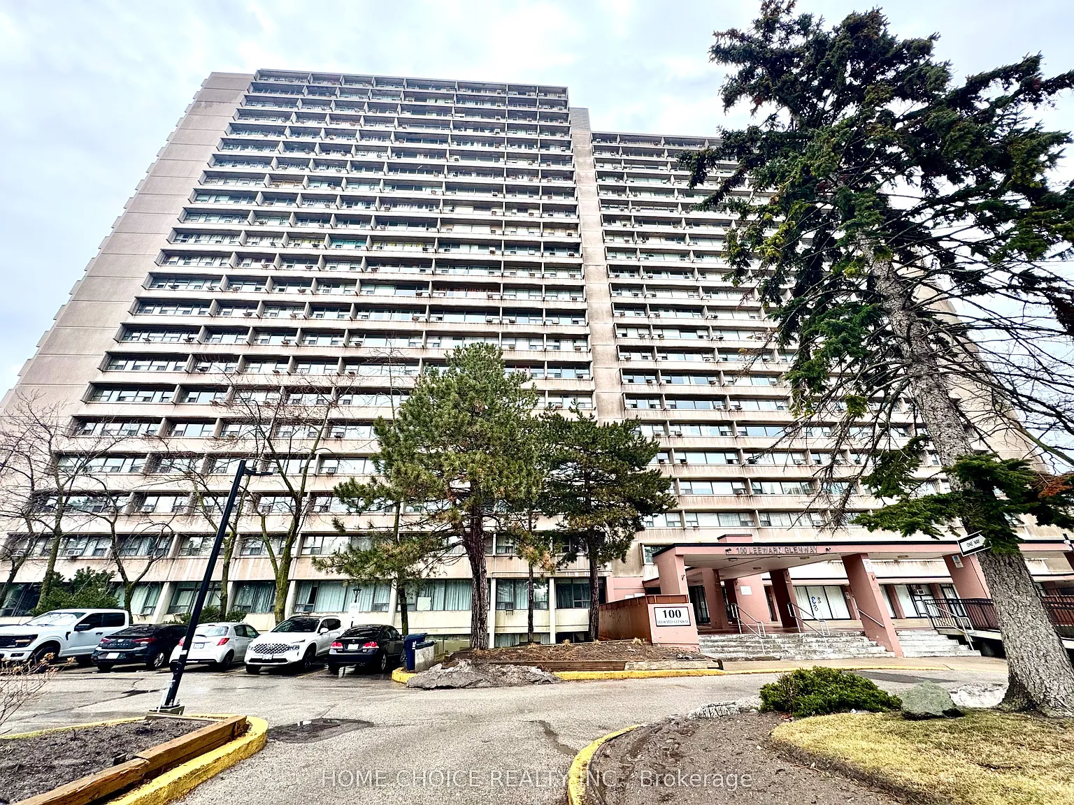 100 Leeward Glenway #404 photo 1