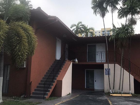 3rd image of 1333 NW 15th St #8
