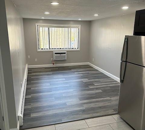 3rd image of 70 Union St APT 4