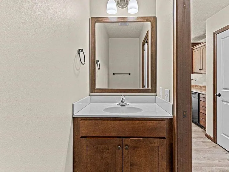 1659 Burr Dr — Photo 10