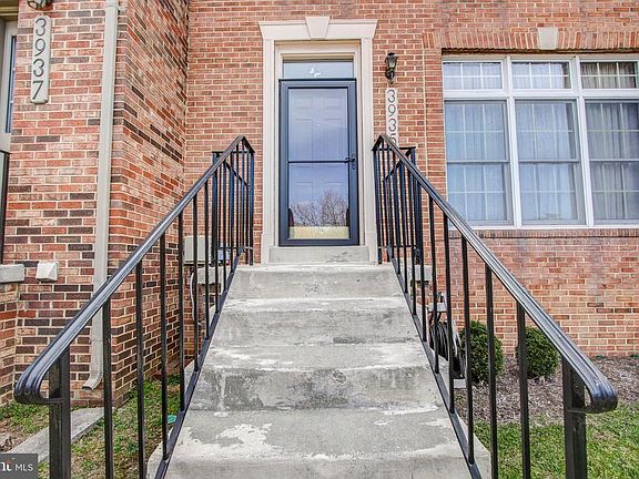 4th image of 3935 Dunes Way