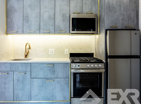 2nd image of 130 Graham Ave #3H