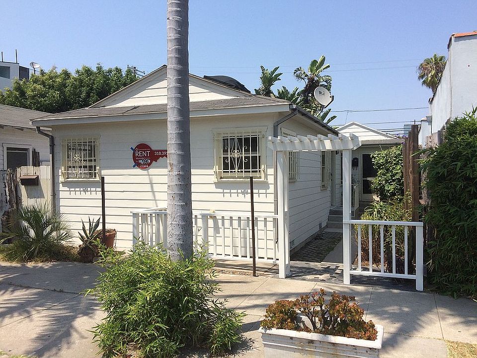1st image of 1313 Cabrillo Ave