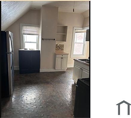 3rd image of 6010 Wakefield Ave #Up