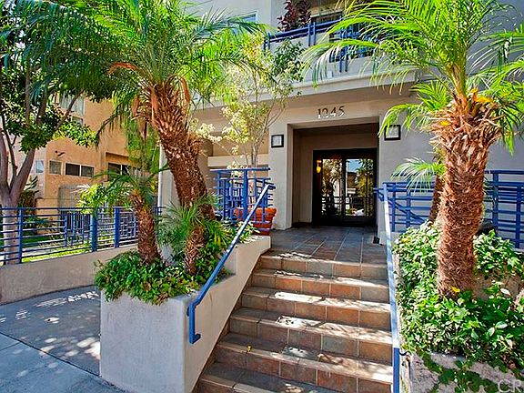 4th image of 1245 Wellesley Ave APT 203