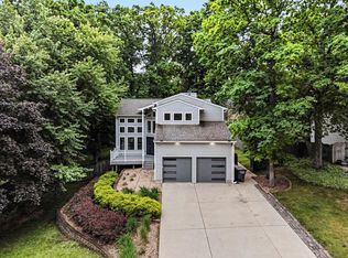 1104 Burlington Beach Rd, Valparaiso, IN 46383