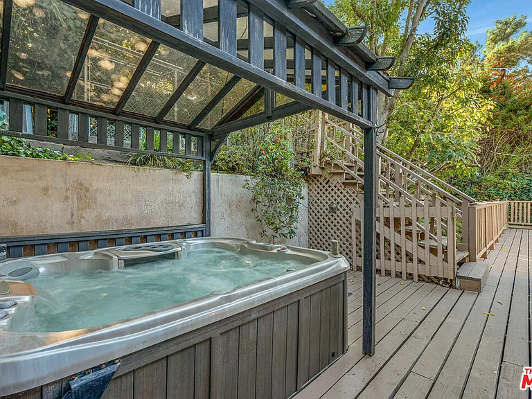 3331 Bennett Dr — Photo 37