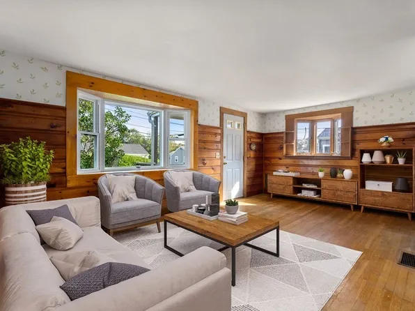 20 Johnson Ter, Marshfield, MA 02050