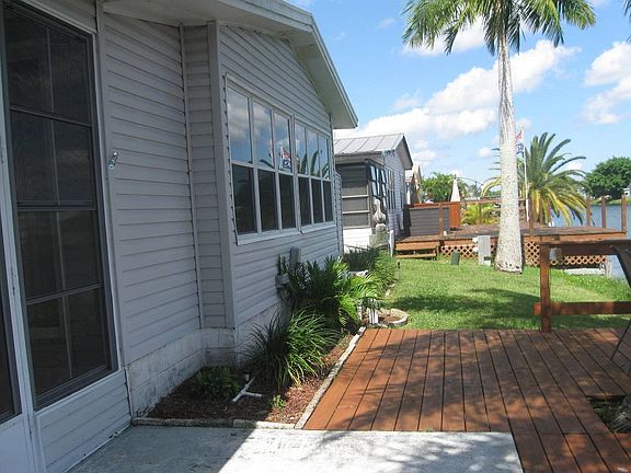 2nd image of 609 Waveside Dr