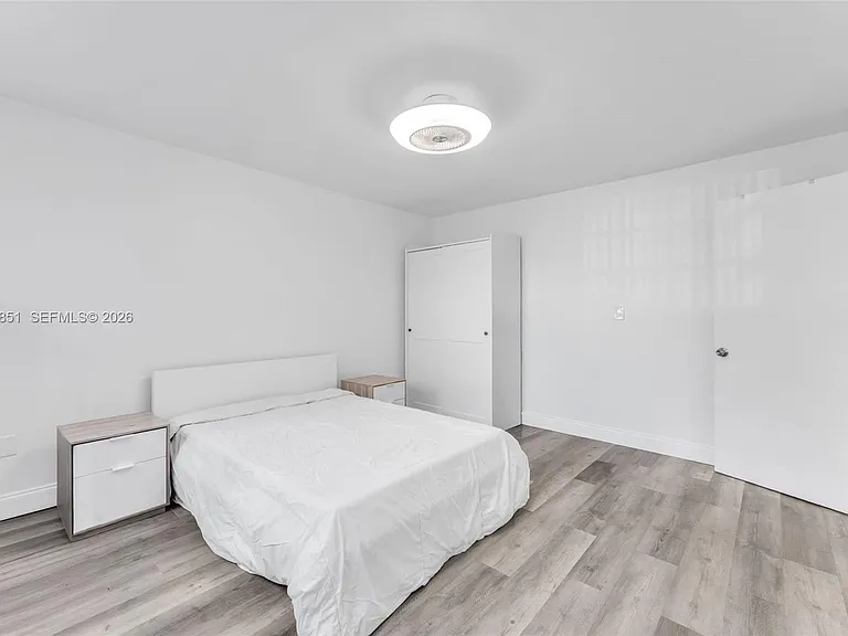 11840 NE 19th Dr #9 — Photo 17