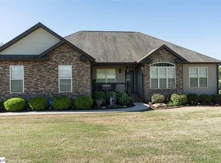 160 Lakefront Dr, Inman, SC 29349