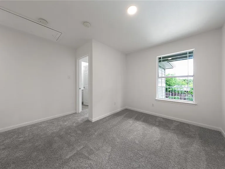 8805 Mountain Shadows Cv #A — Photo 17