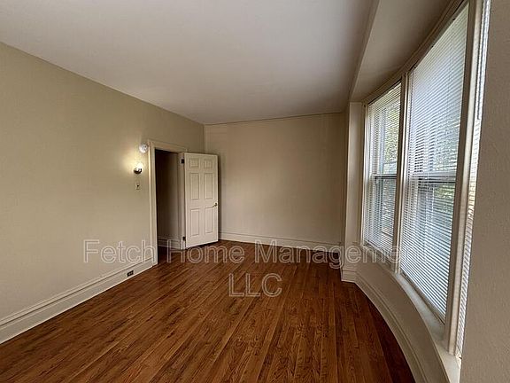 5th image of 214 Briggs St APT 2
