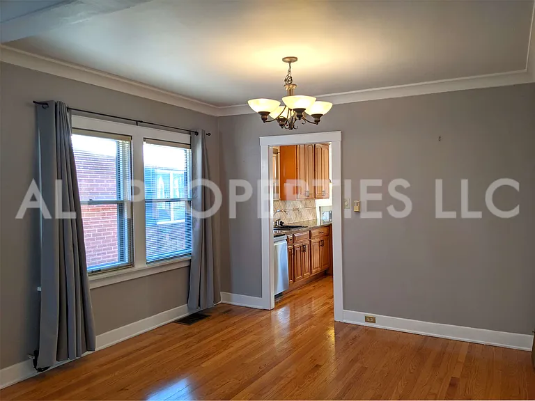 557 S Race St — Photo 10