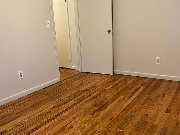 2nd image of 1750 Montgomery Ave APT 1