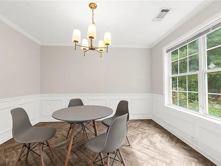 370 Manor Glen Dr — Photo 14