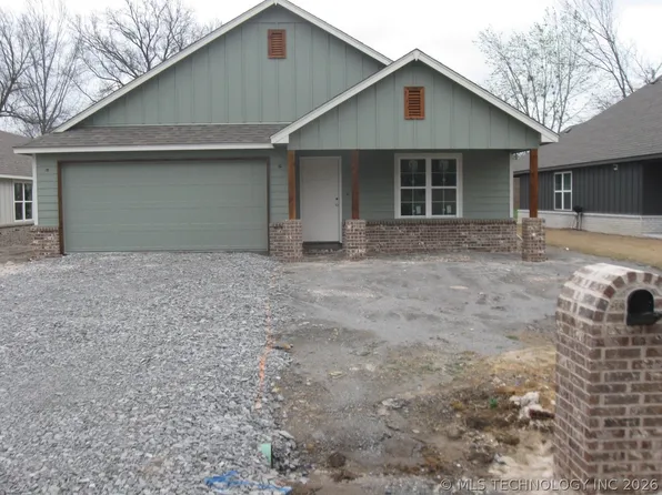 811 S Wood St, Pryor, OK 74361