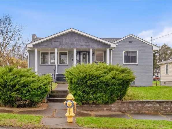 134 N 11th St, Connellsville, PA 15425